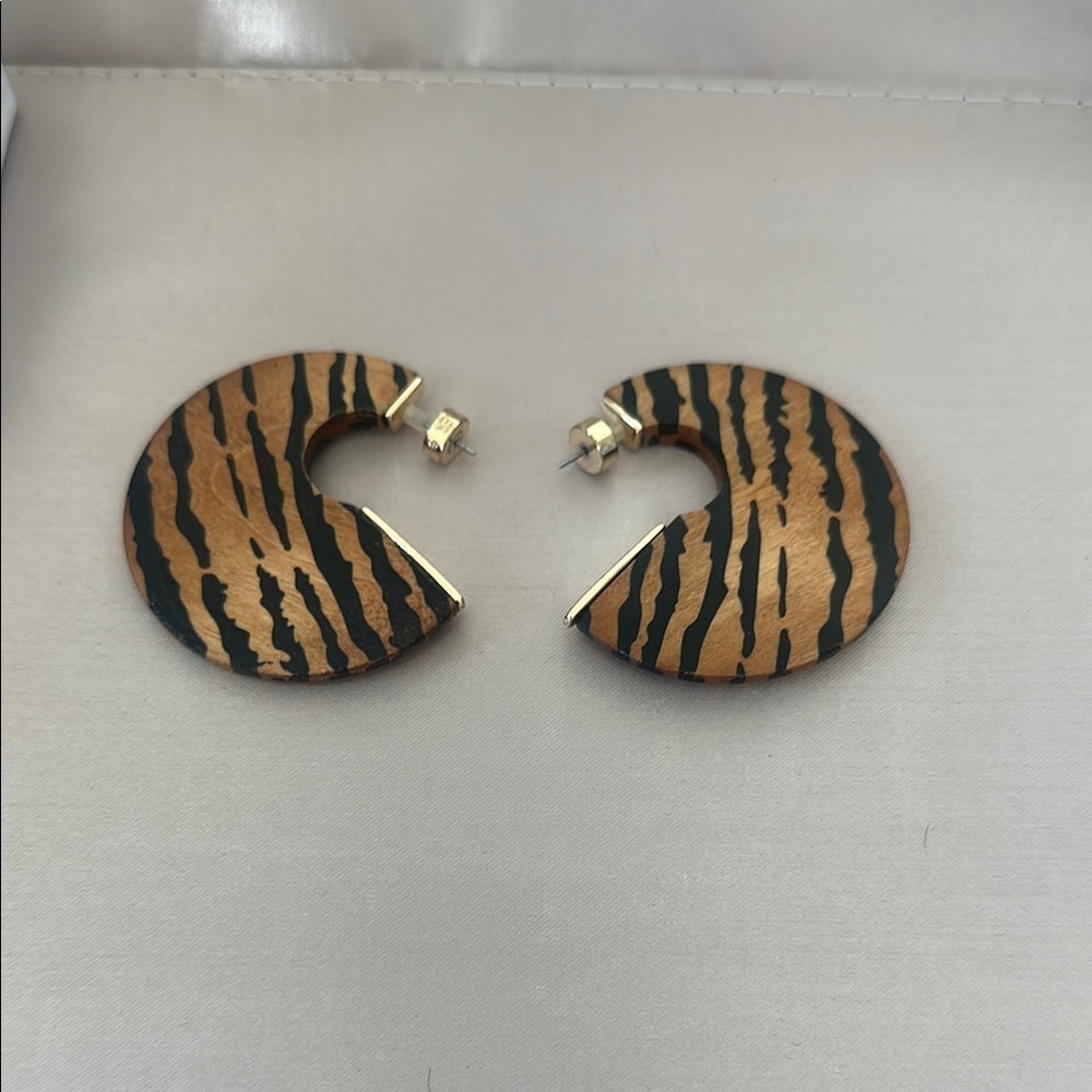 Banana Republic Crescent Earrings. New